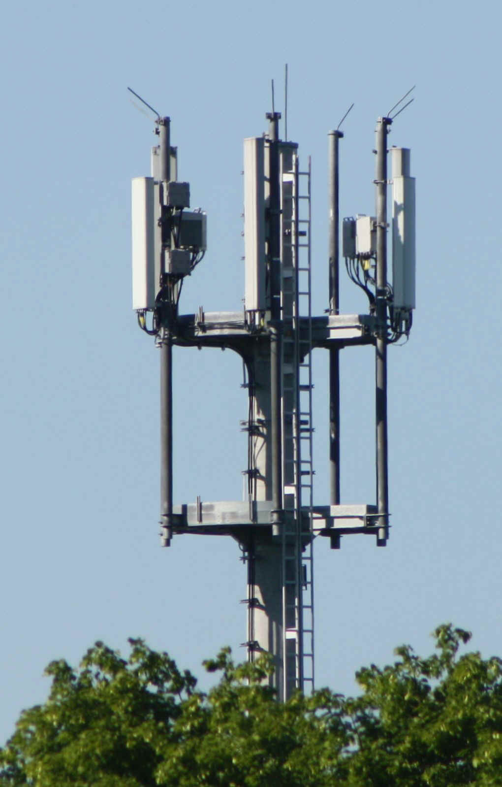 Antenne_IMG_3506.jpg (129969 Byte)